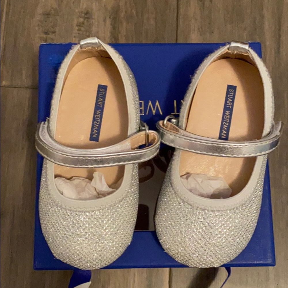 Dress shoes